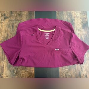 Landau Forward 3-Pocket V-Neck Top Wine, XL
